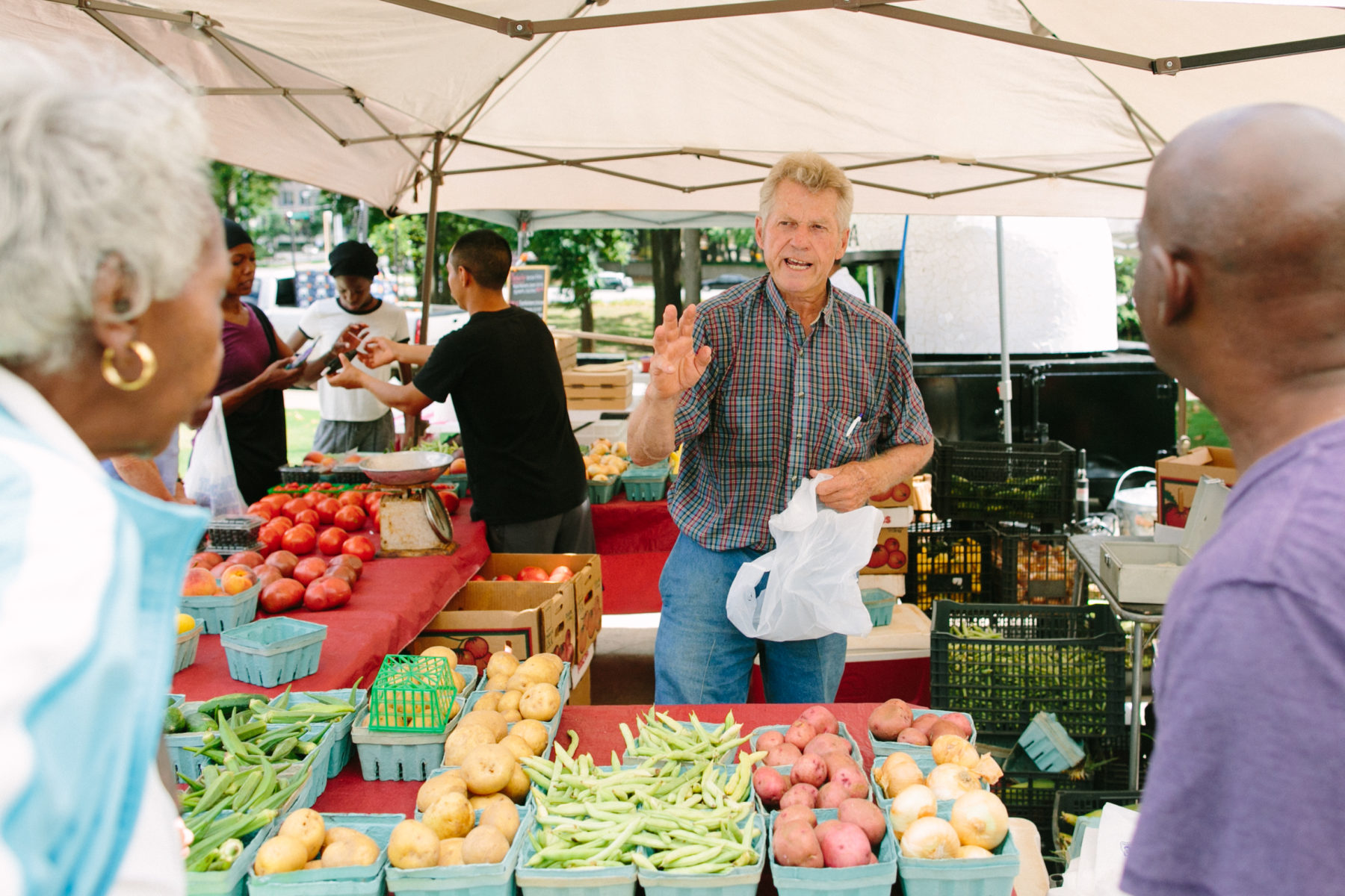 Outreach Spotlight: Senior Farmers Market Nutrition Program - Community ...